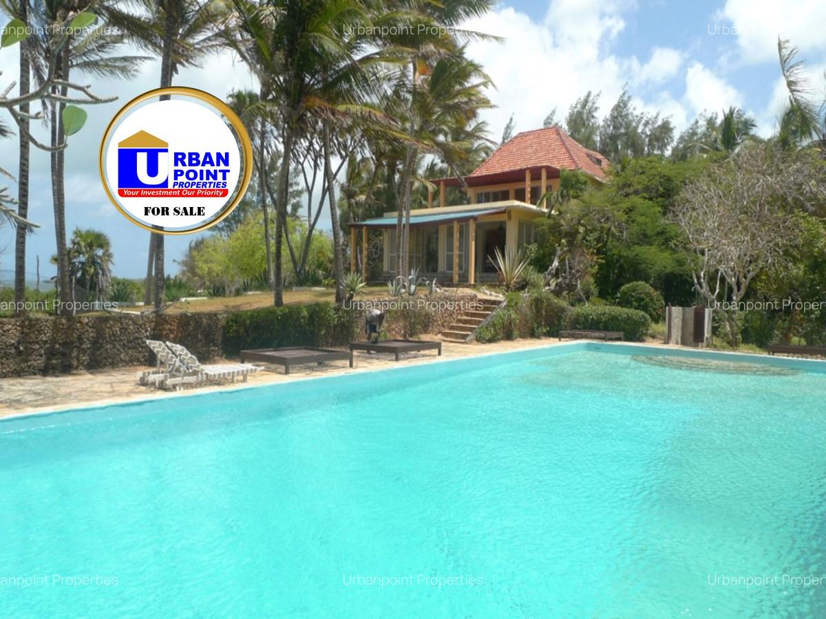 4 Bed House with En Suite in Malindi - 1