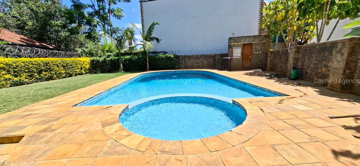 4 Bed House with En Suite at Grevillea Grove - 12