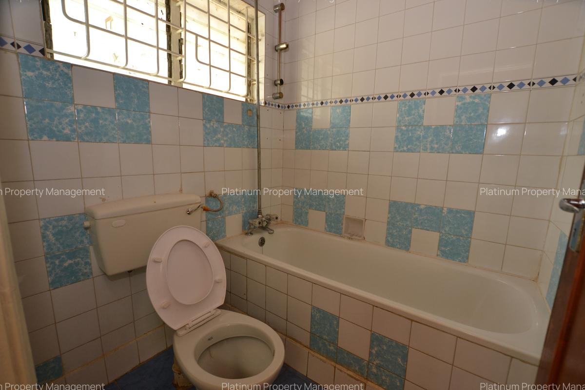 3 Bed Townhouse with En Suite in Parklands - 13