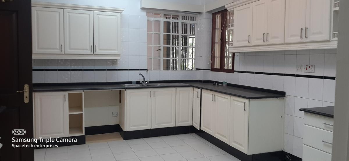 4 Bed Apartment with Swimming Pool in Muthaiga - 18