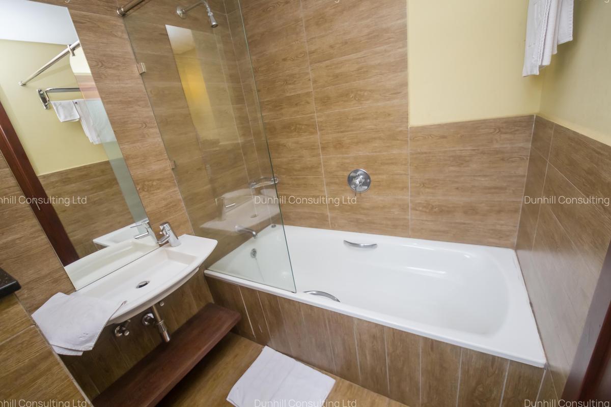 Serviced 2 Bed Apartment with En Suite at Ojijo Road - 14