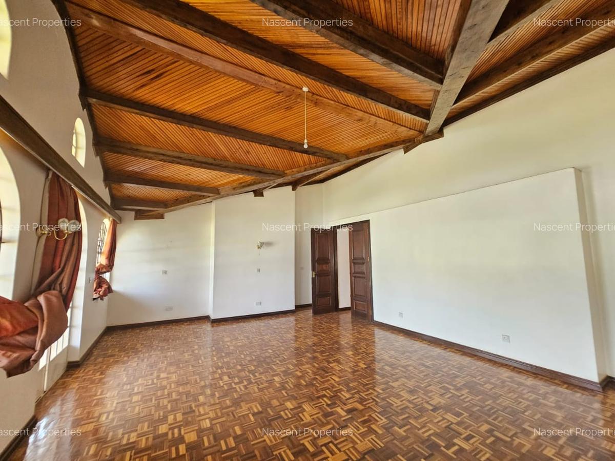 5 Bed House with En Suite in Loresho - 9