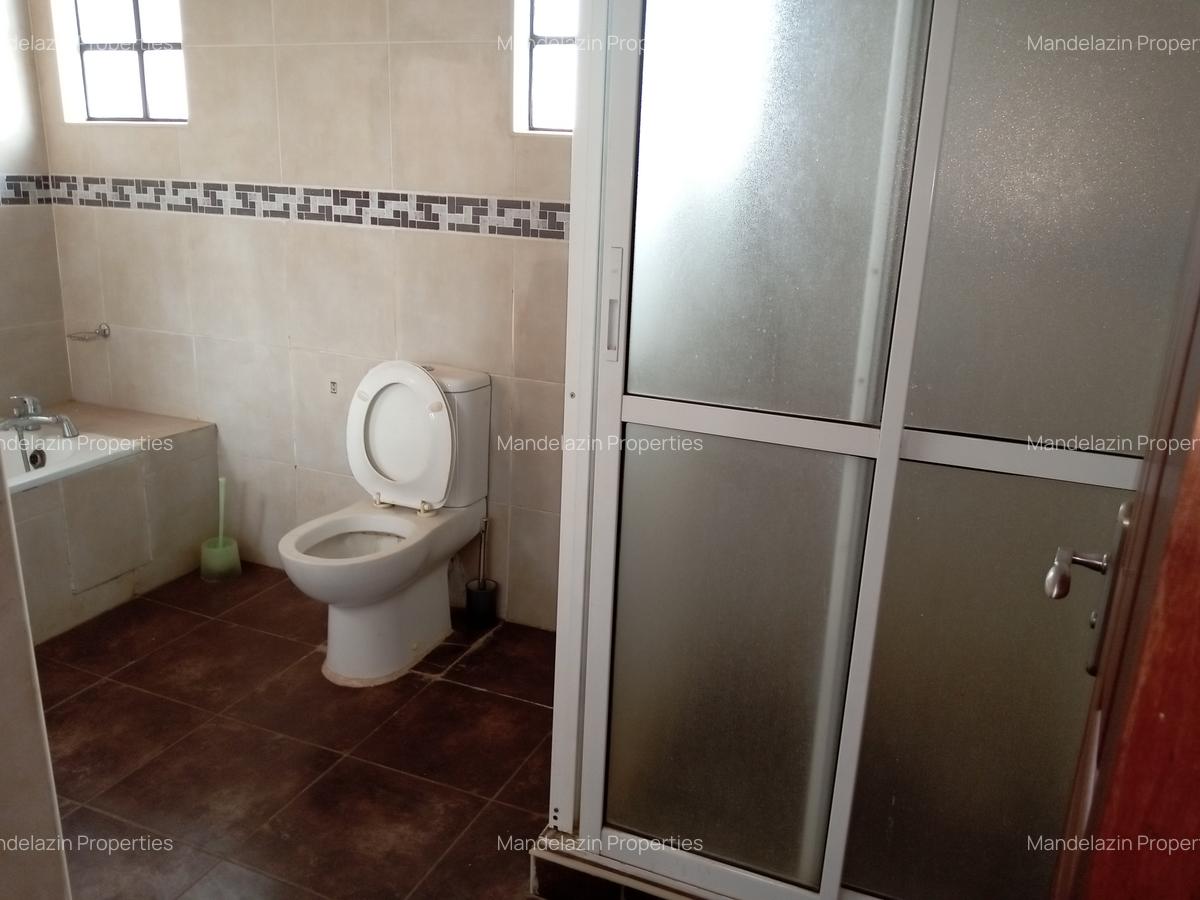 2 Bed Apartment with En Suite at Riverside Drive - 11