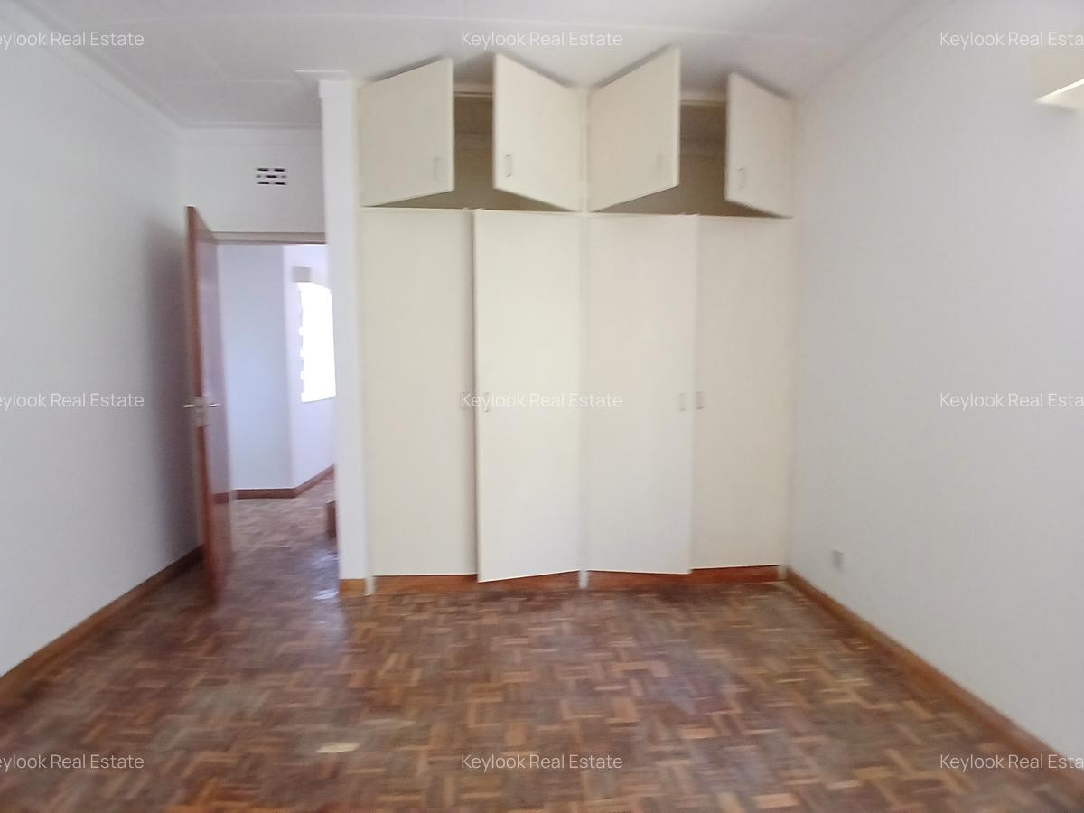 4 Bed Townhouse with En Suite at Lavington Green - 12