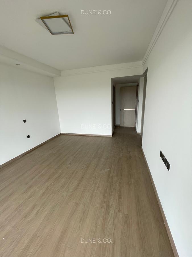 3 Bed Apartment with En Suite in Riverside - 17