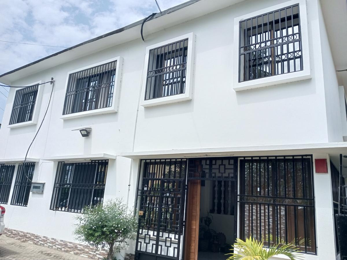 4 Bed Townhouse with En Suite at Mombasa - 15