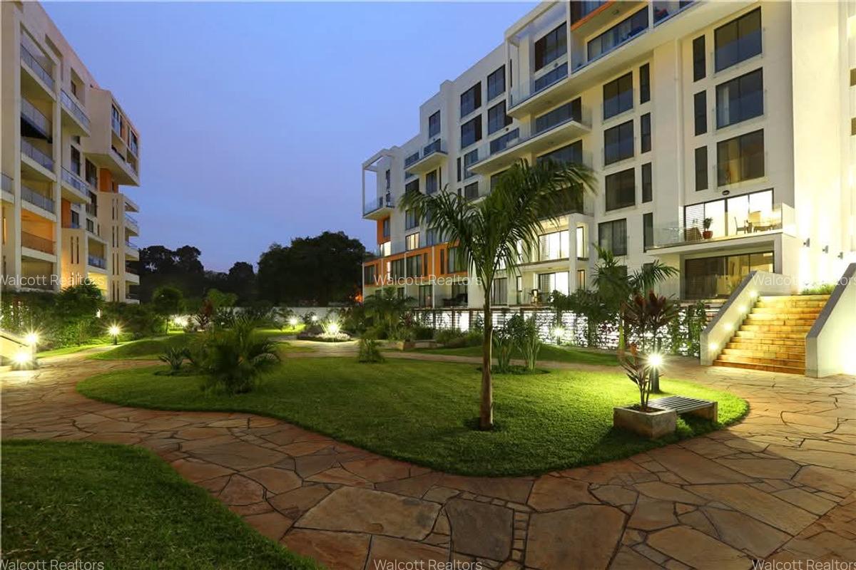 2 Bed Apartment with En Suite at Garden City - 2
