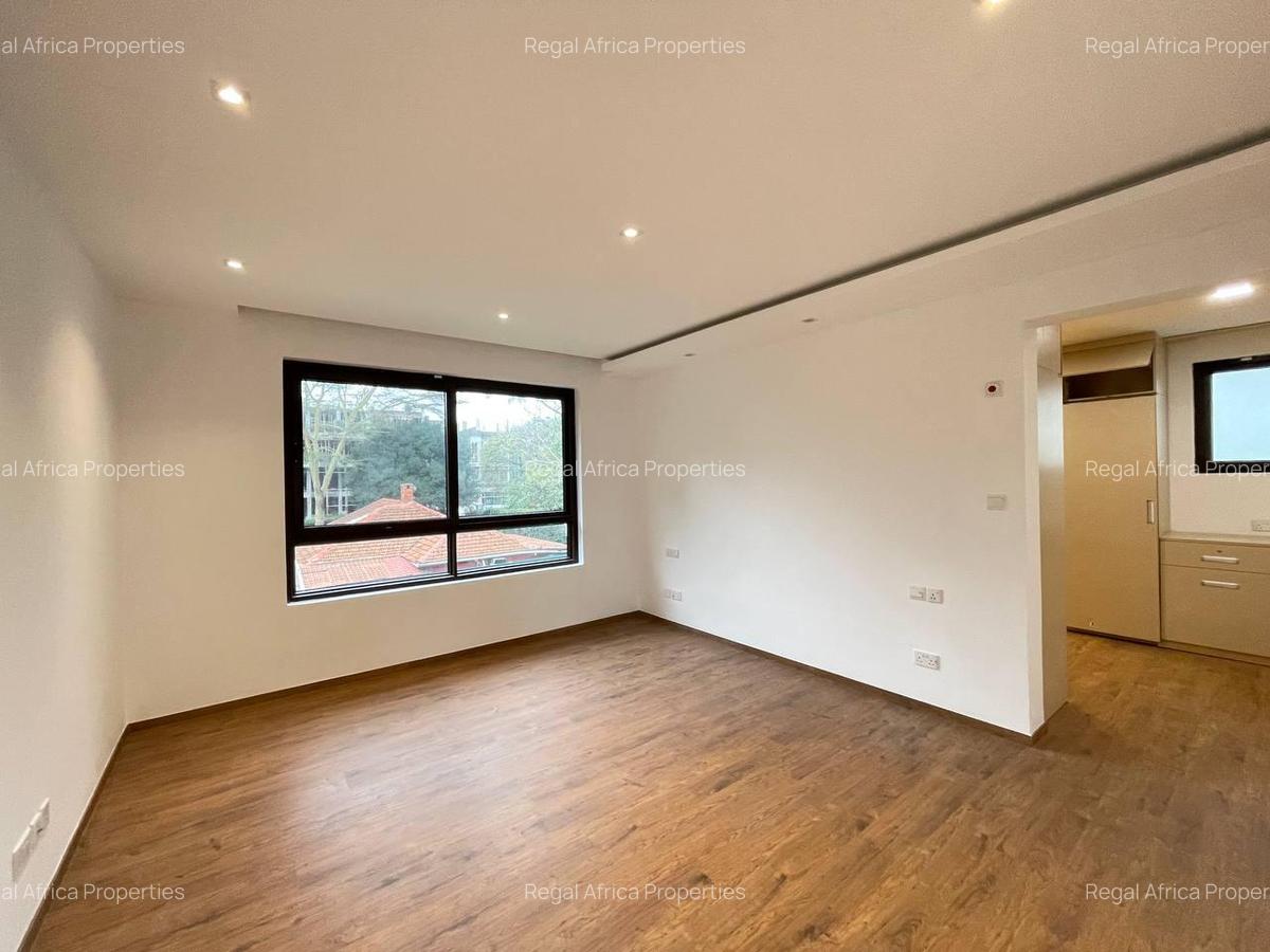 5 Bed Townhouse with En Suite at Peponi Rd - 8