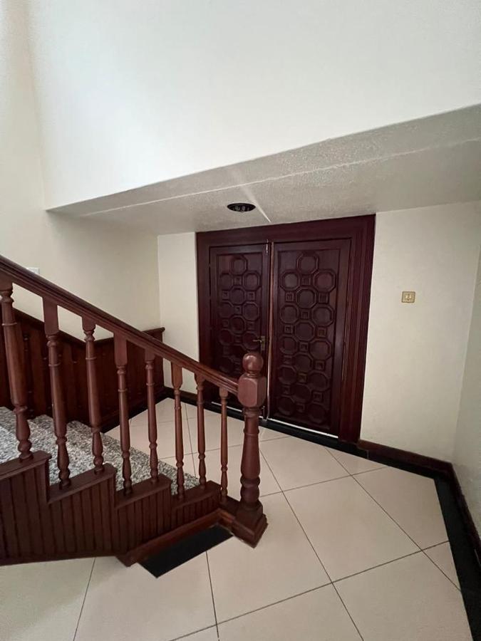 5 Bed Townhouse with En Suite in Westlands Area - 3