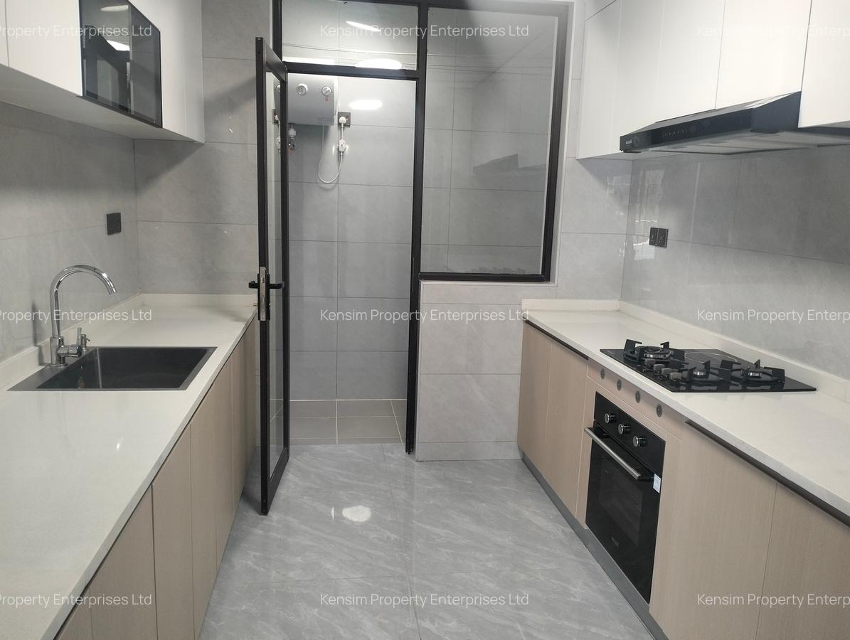 3 Bed Apartment with En Suite in Riverside - 17