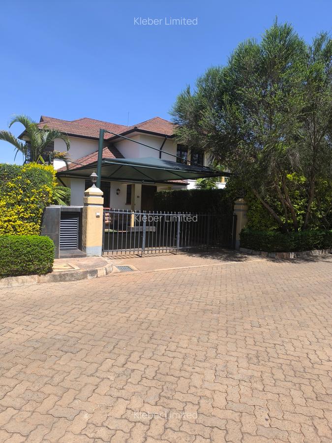 4 Bed House with En Suite in Loresho - 1