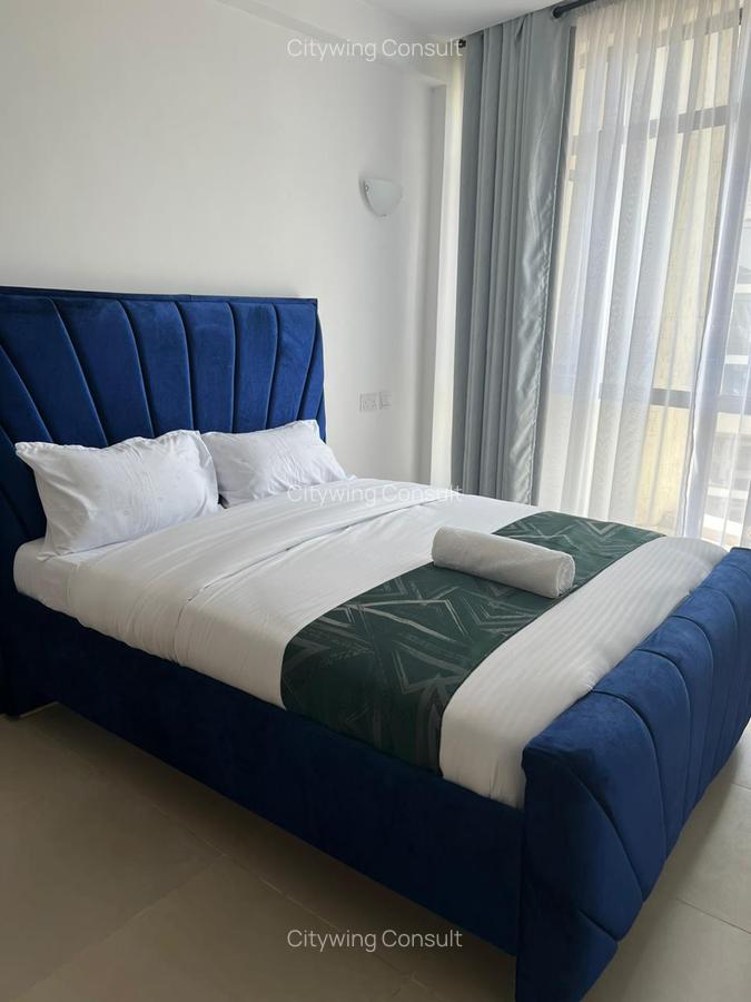 Serviced 2 Bed Apartment with En Suite at Westlands Road - 3