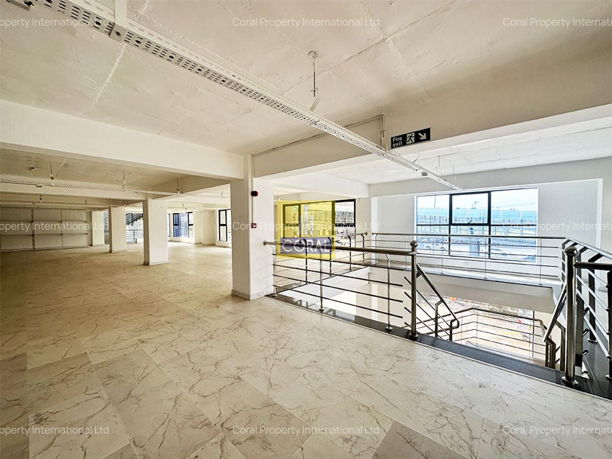 Warehouse with Parking in Embakasi - 7