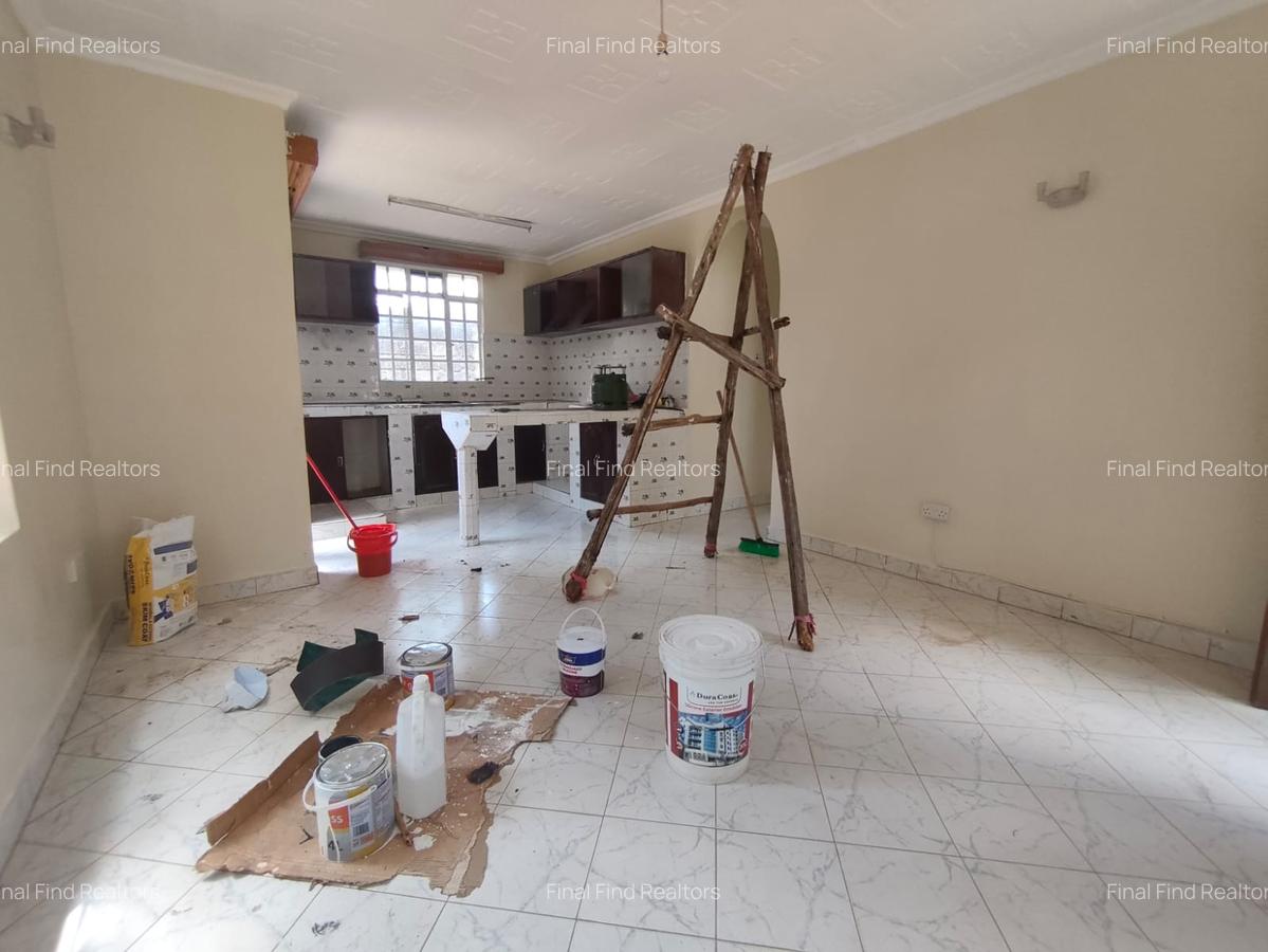 5 Bed House with En Suite in Runda - 7