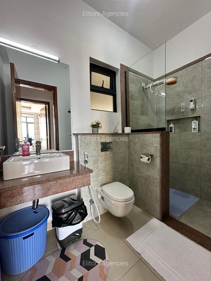 Serviced 2 Bed Apartment with En Suite at Lantana Road - 11