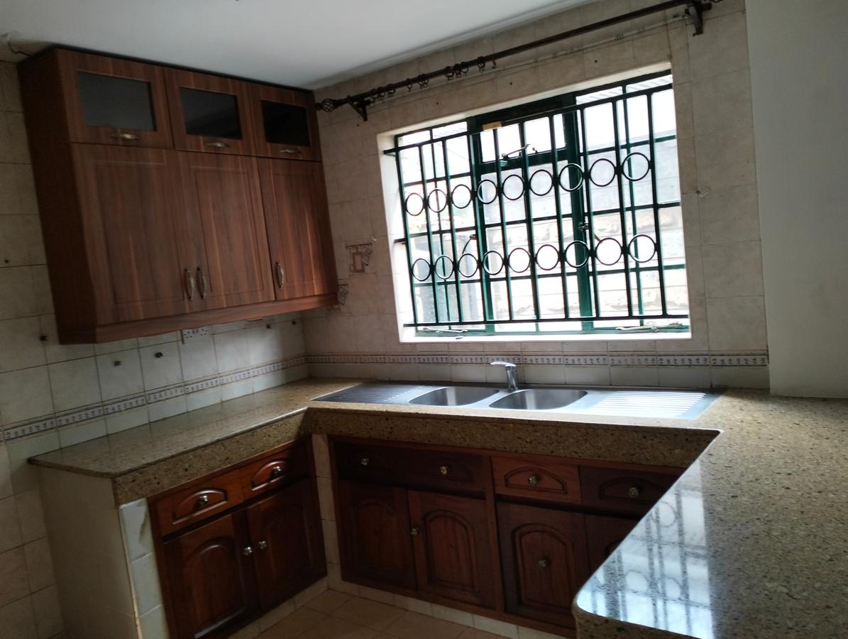 4 Bed Townhouse with En Suite in Lavington - 7