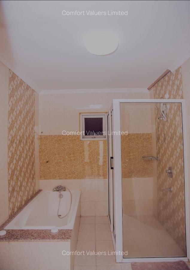 4 Bed House with En Suite at Hurlingham Kilimani - 11