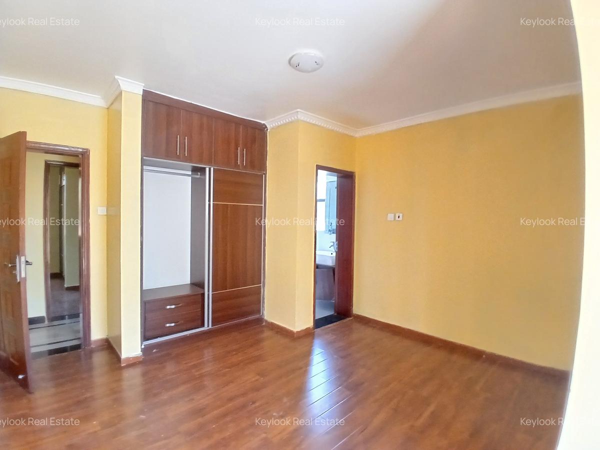 5 Bed Townhouse with En Suite at 827 - 4