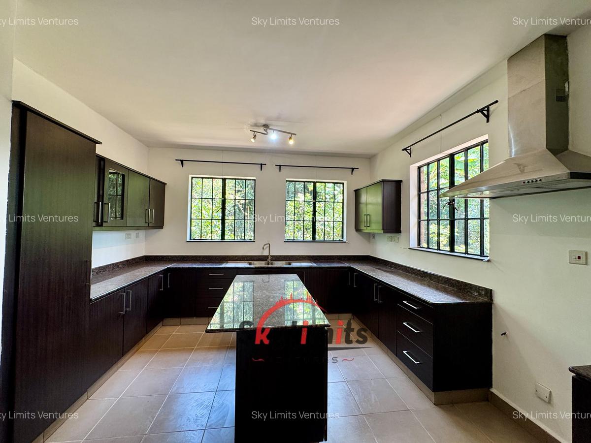 4 Bed House with En Suite in Runda - 5