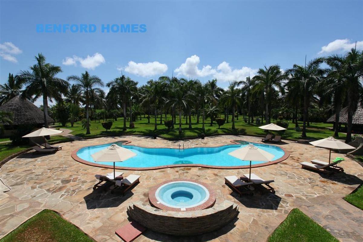 6 Bed Villa in Diani - 7