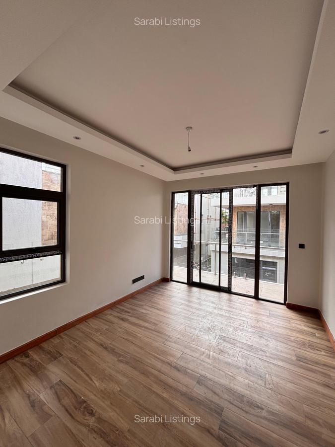 6 Bed Townhouse with En Suite in Lavington - 15