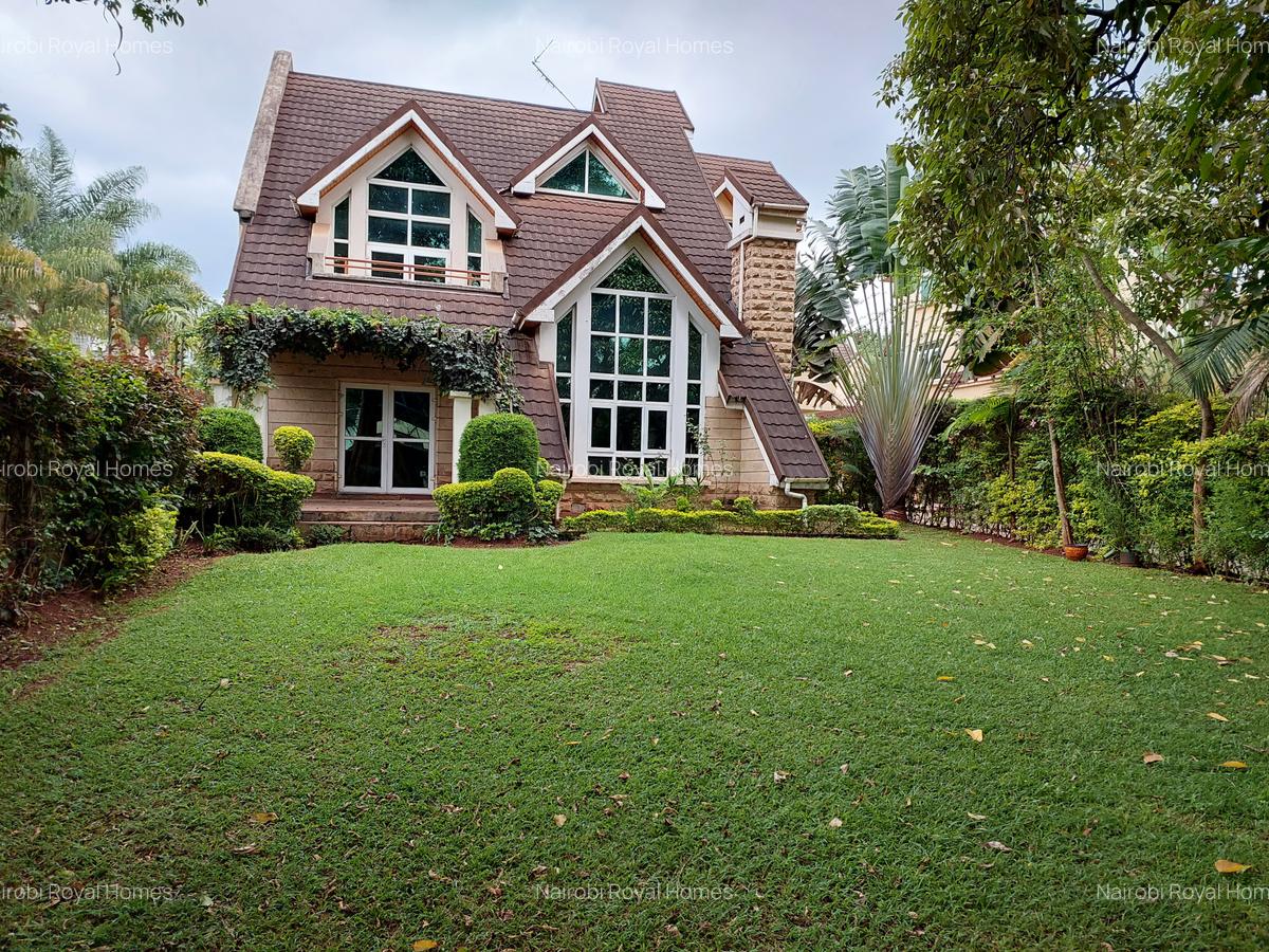 5 Bed Townhouse with En Suite at Lavington Green - 1