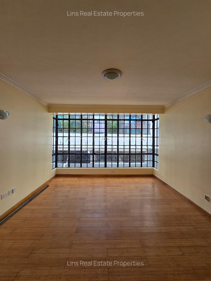 4 Bed Townhouse with En Suite in Lavington - 9