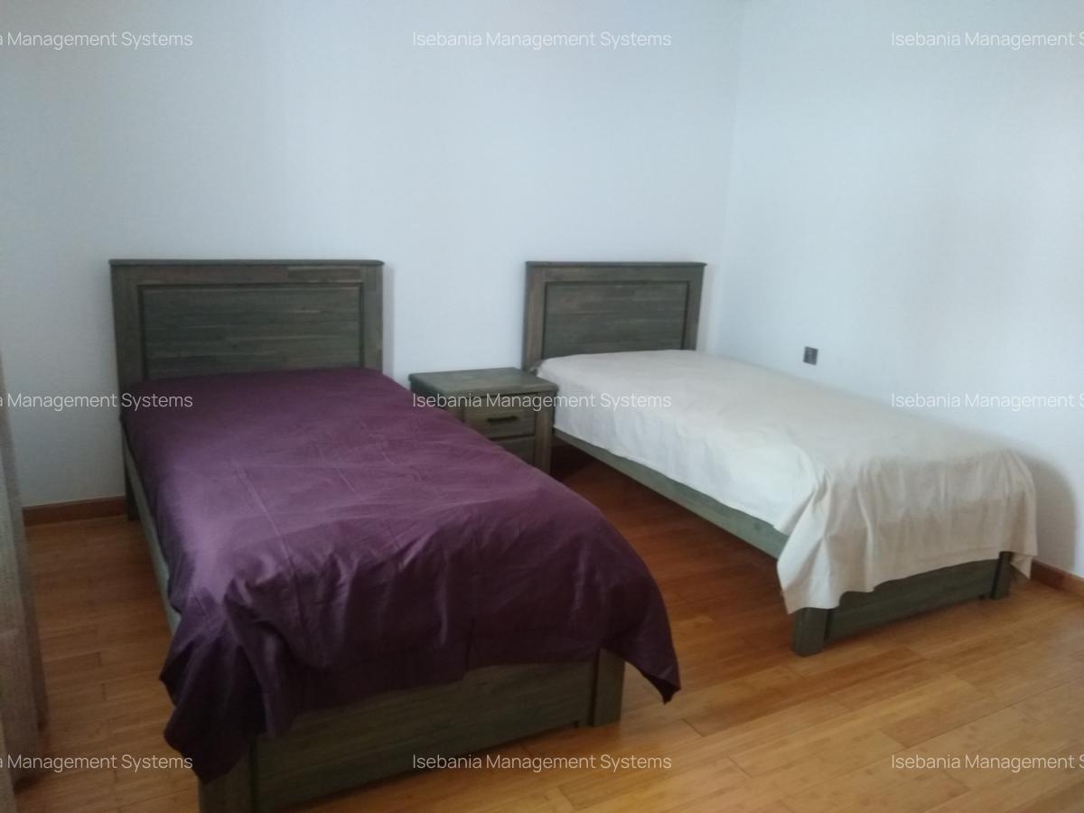 4 Bed Villa with En Suite at Gardens Road - 10