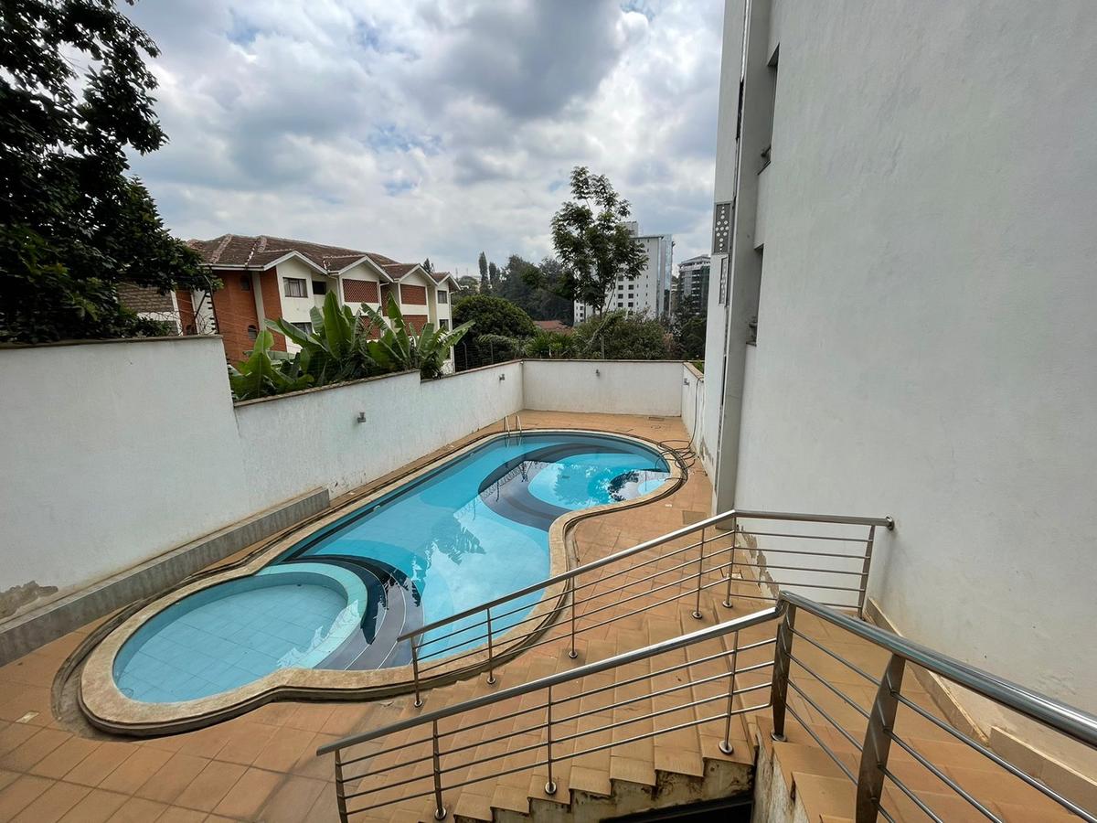 3 Bed Apartment with En Suite in Riverside - 8