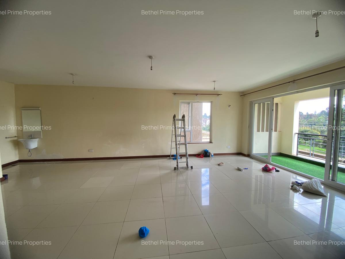 4 Bed Apartment with En Suite in Parklands - 1