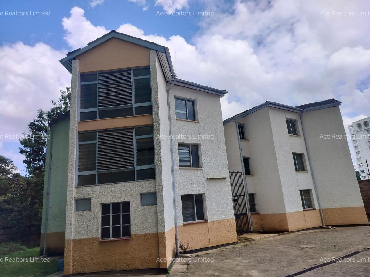 3 Bed Apartment with En Suite at City Park Avenue - 1