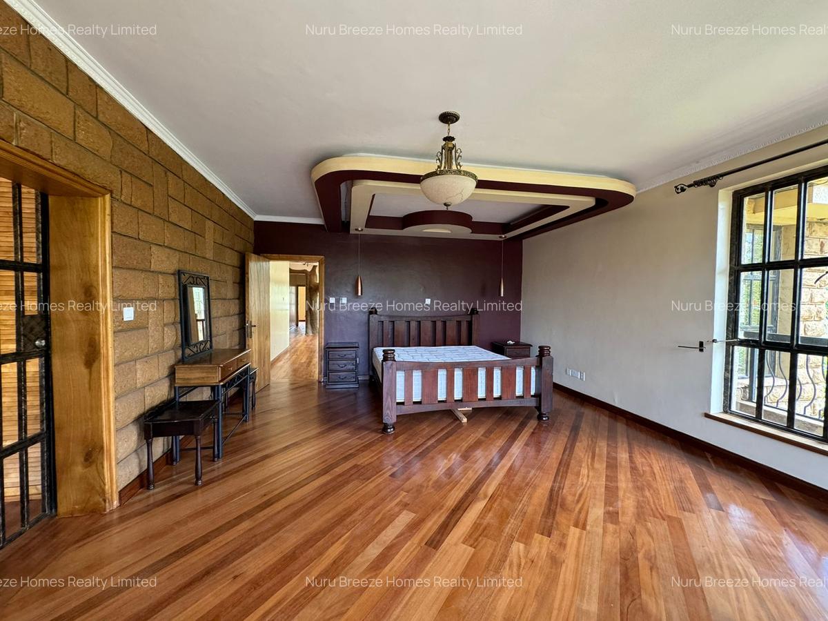 5 Bed House with En Suite in Nyari - 6