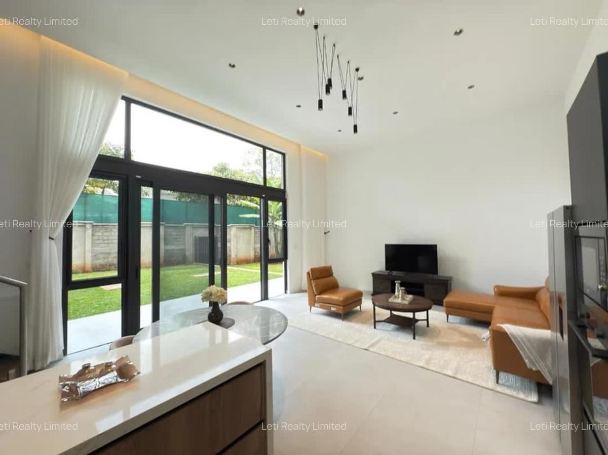 2 Bed Townhouse with En Suite in Lavington - 10