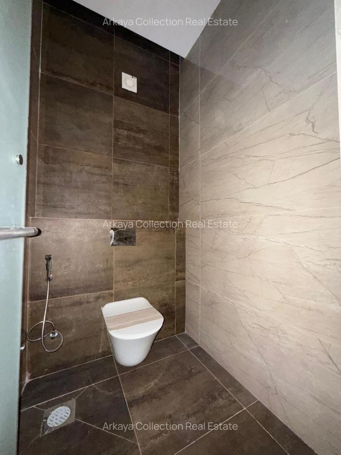 5 Bed Townhouse with En Suite in Lavington - 14