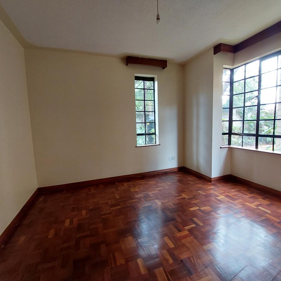 5 Bed Townhouse with En Suite at Off Convent Drive 44 - 7