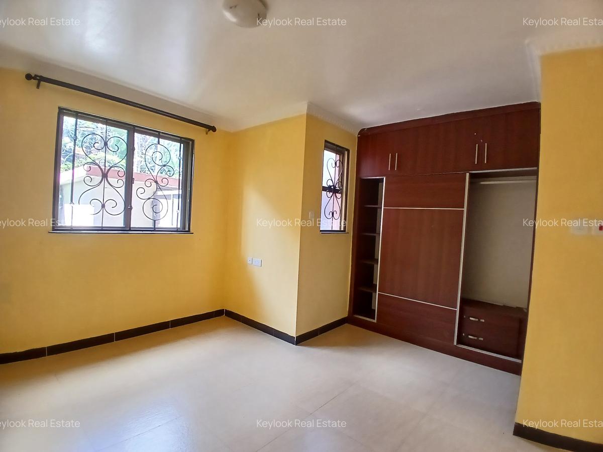 5 Bed Townhouse with En Suite at Lavington Green - 13