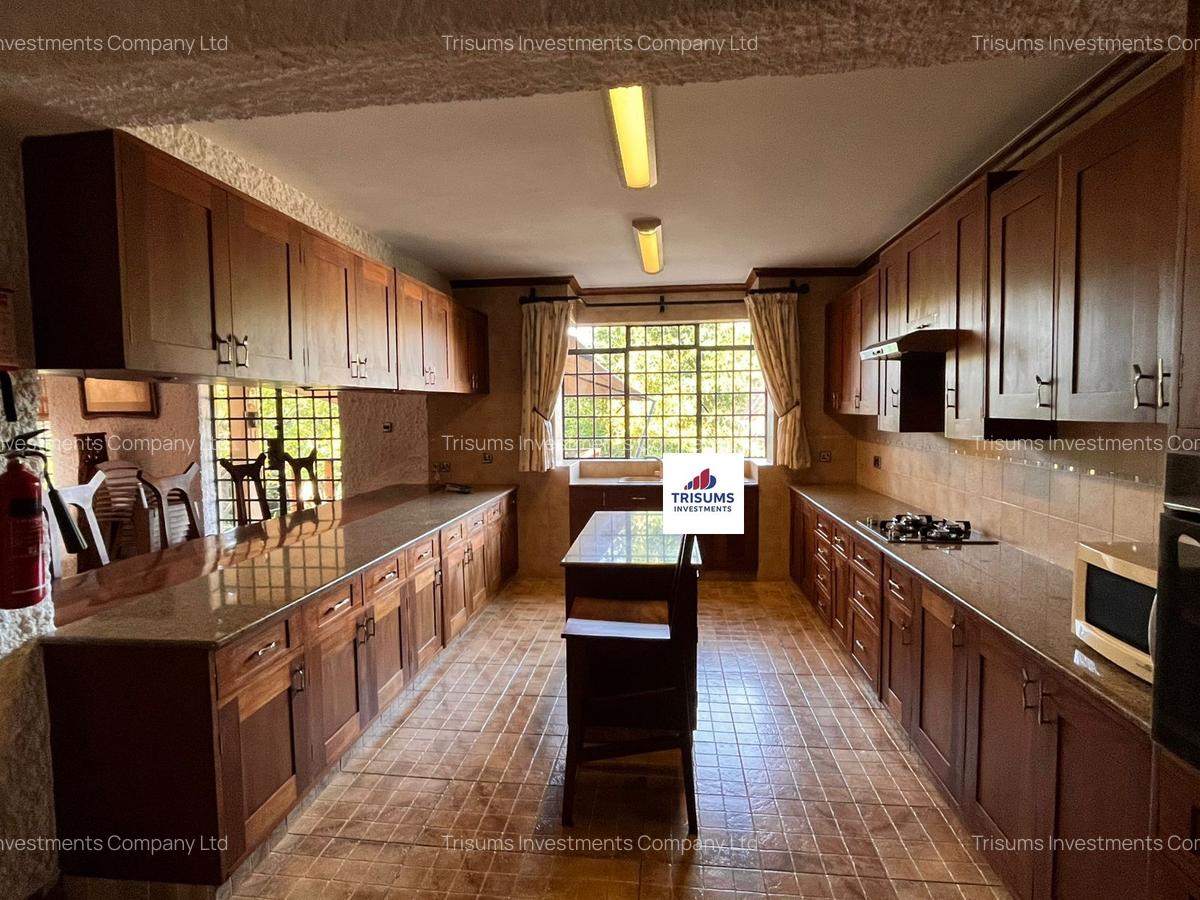 3 Bed House with En Suite at Peponi - 5