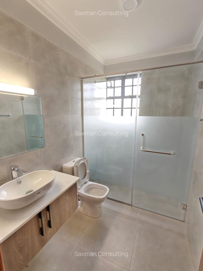 5 Bed House with En Suite in Karen - 4