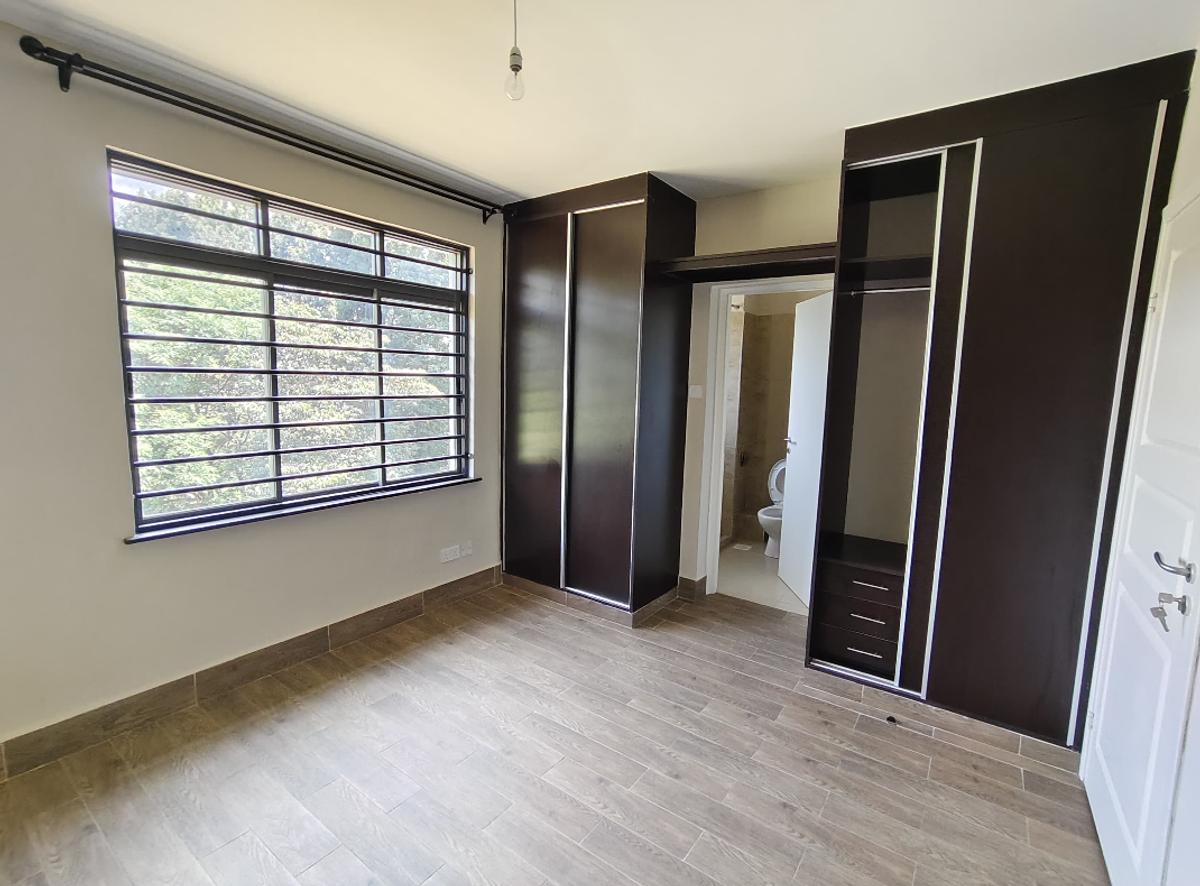 Serviced 2 Bed Apartment with Swimming Pool in Kitisuru - 5