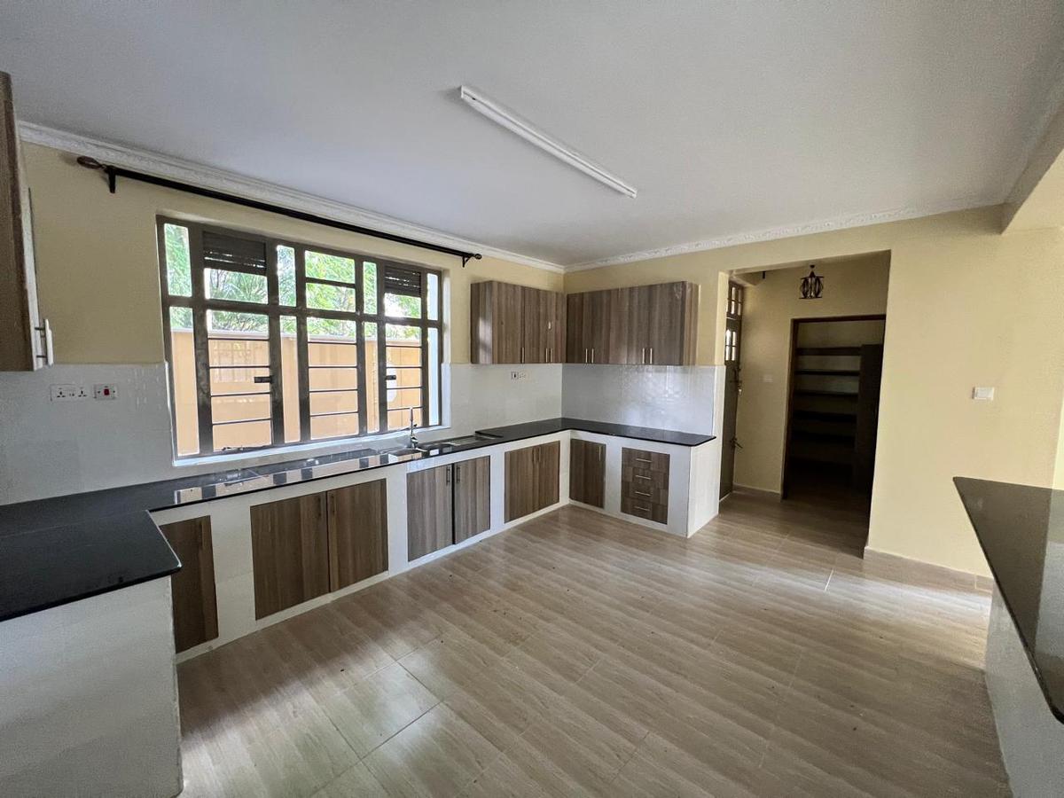 4 Bed Townhouse in Kiambu Road - 13
