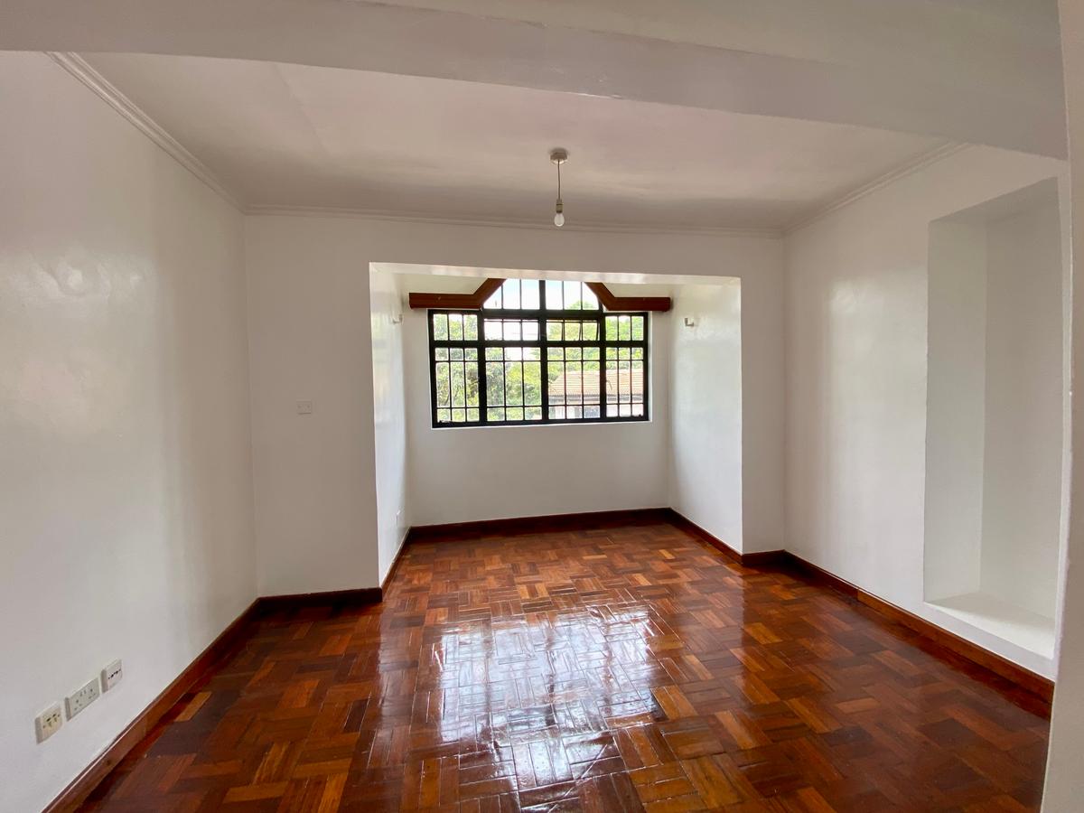 4 Bed Townhouse with En Suite in Lavington - 15