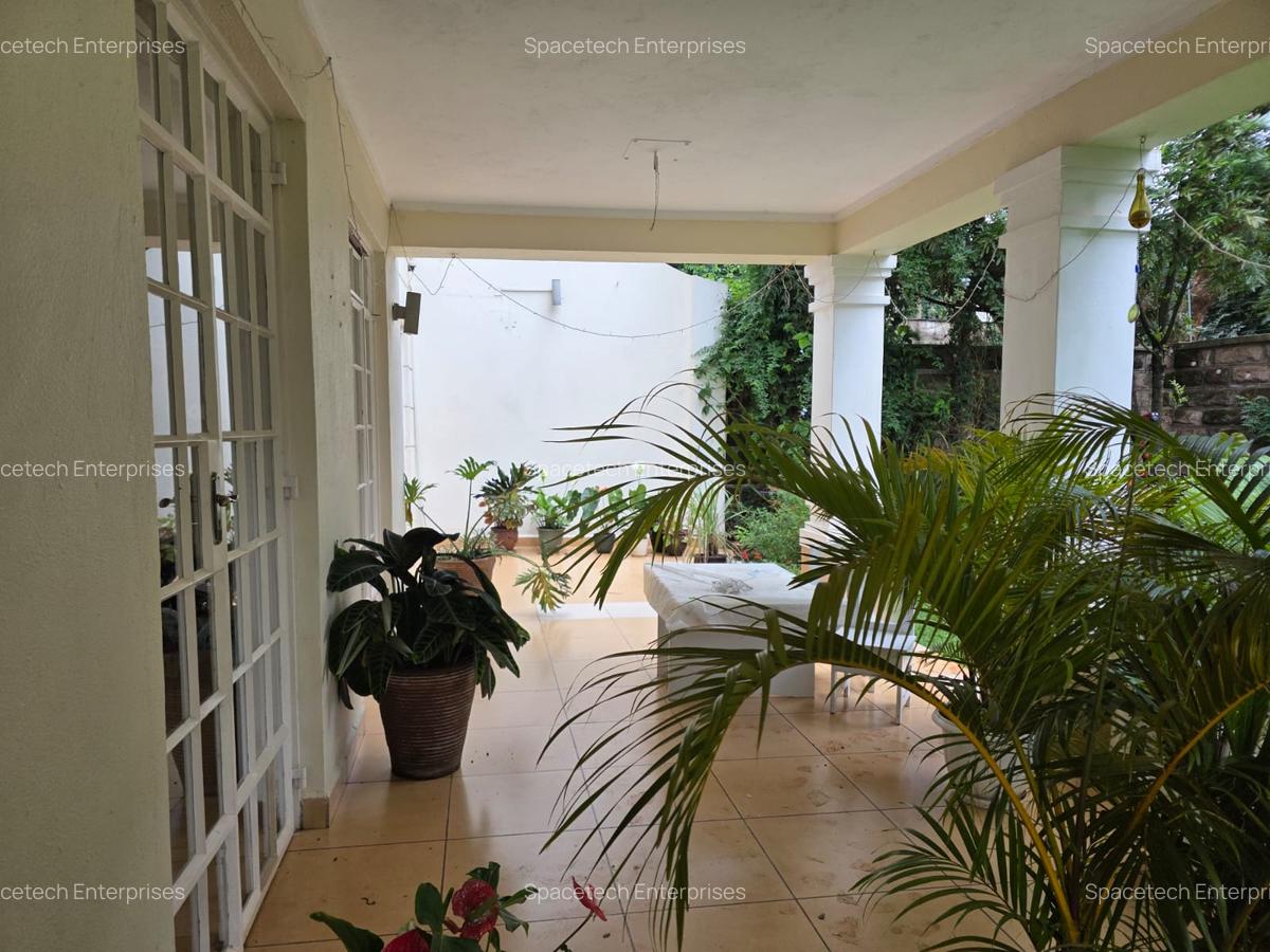 4 Bed Townhouse with En Suite in Spring Valley - 8