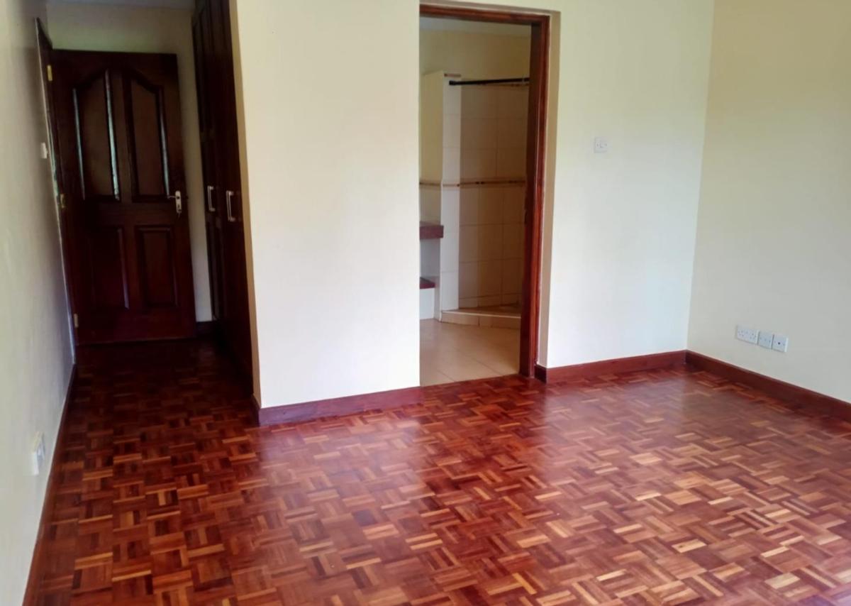 5 Bed Townhouse with En Suite in Rosslyn - 7