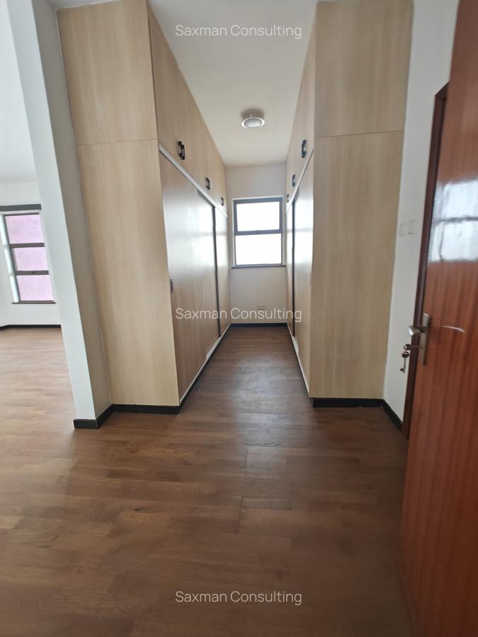 5 Bed Apartment with En Suite in General Mathenge - 19