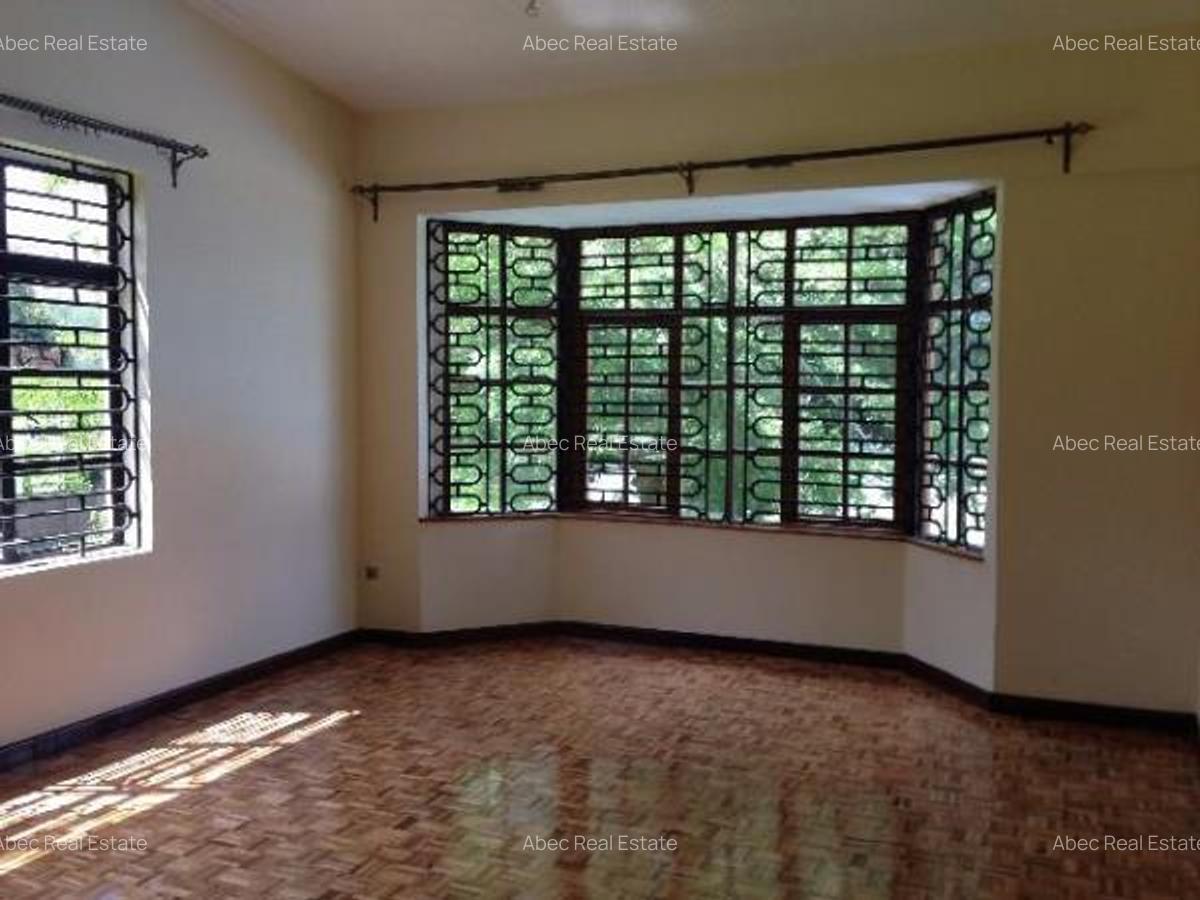 5 Bed House with En Suite at Nyari 5 Bedroom Ambassadorial House - 3