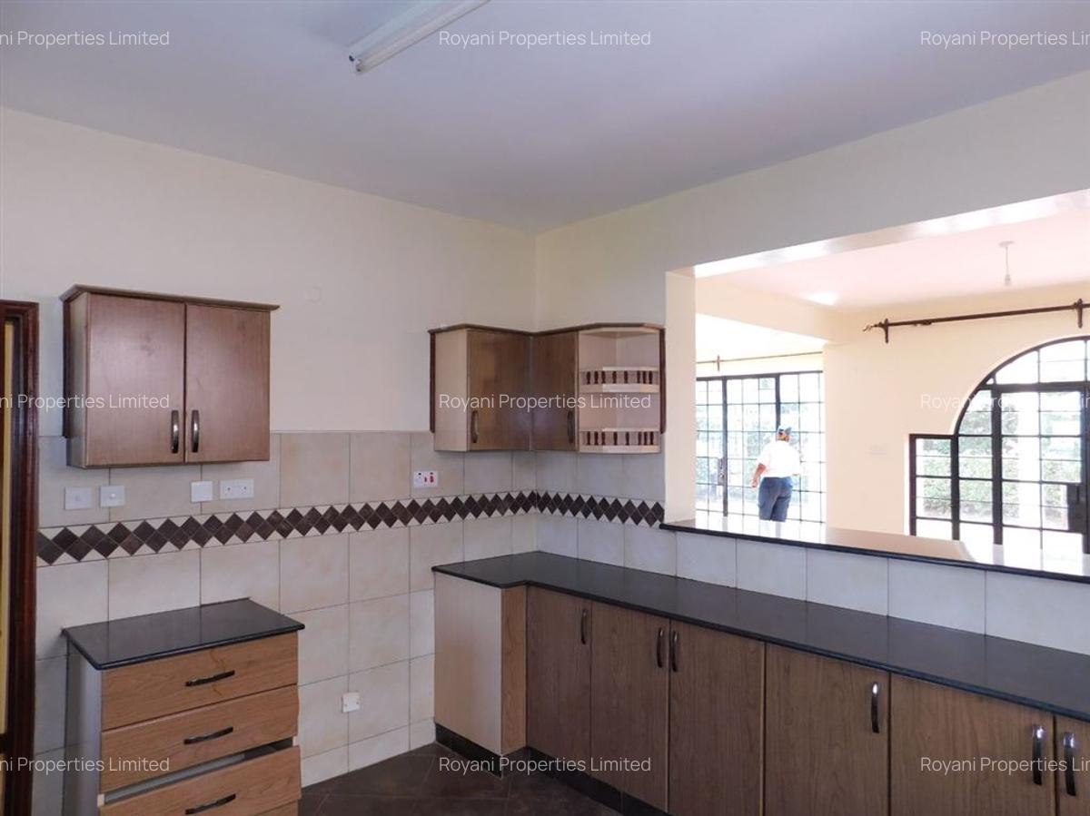 4 Bed House with En Suite at Fivestar Meadows - 5