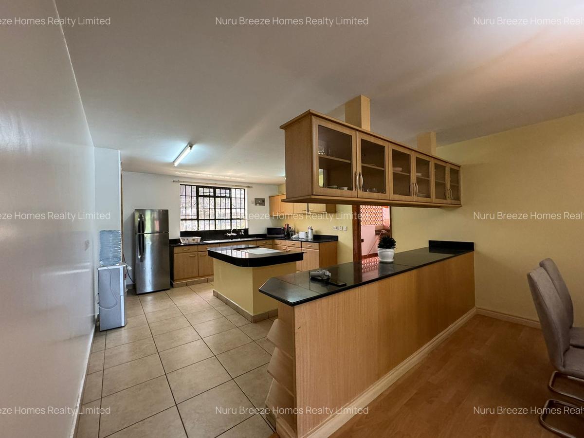 3 Bed Apartment with En Suite in Brookside - 17