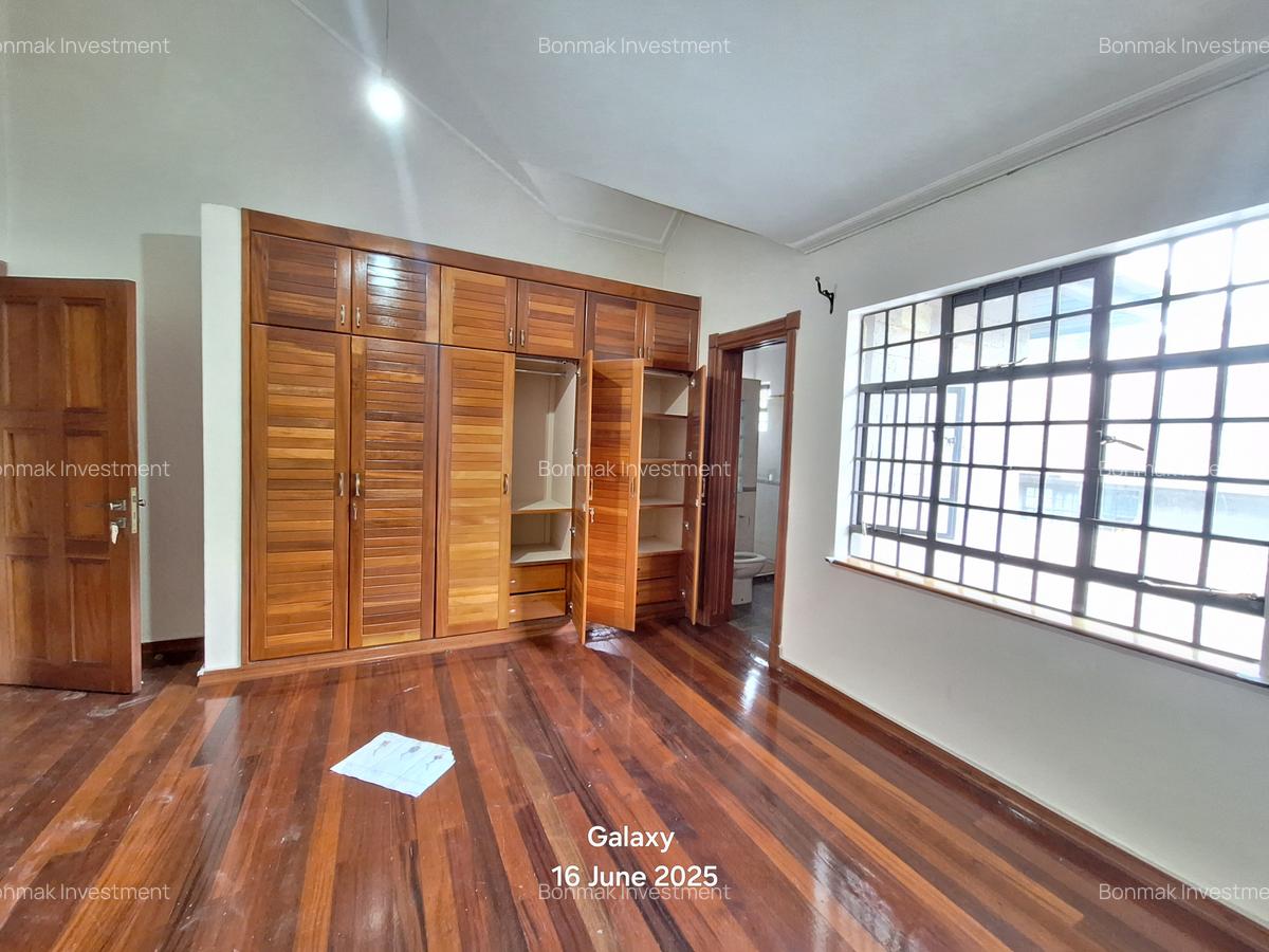 4 Bed Townhouse with En Suite at French Embassy - 14