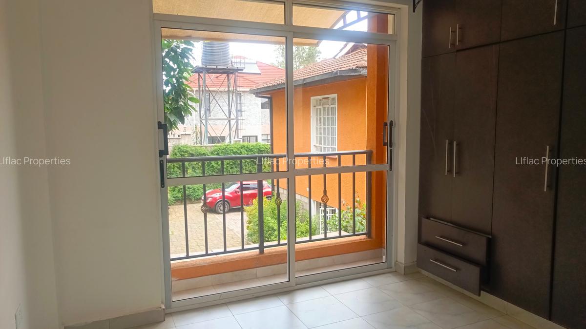 1 Bed House with En Suite in Nyari - 3