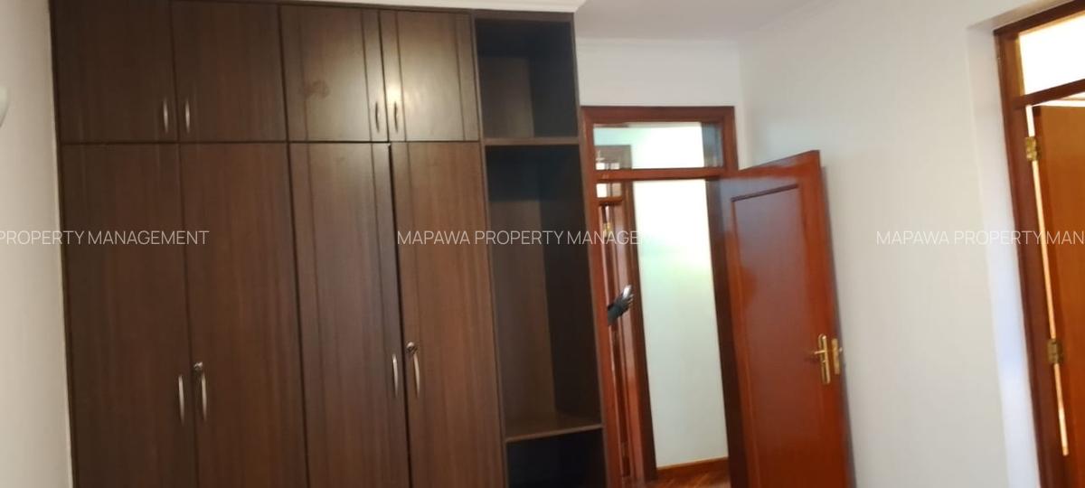 Serviced 3 Bed Apartment with En Suite in Dennis Pritt - 20